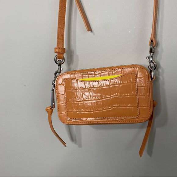 [Marc Jacobs] 100% Leather Croc Embossed Light Orange Crossbody Bag - Picture 8 of 10